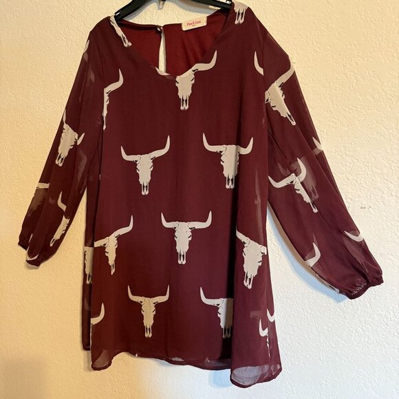 Peach Love Burgundy Longhorn Skull Print Sheer Blouse Keyhole Back UT Spirit TX - Picture 8 of 8